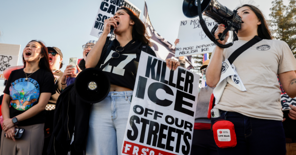 Η ICE έφυγε από τη Μινεσότα... και κυνηγάει πρόσφυγες στις ΗΠΑ